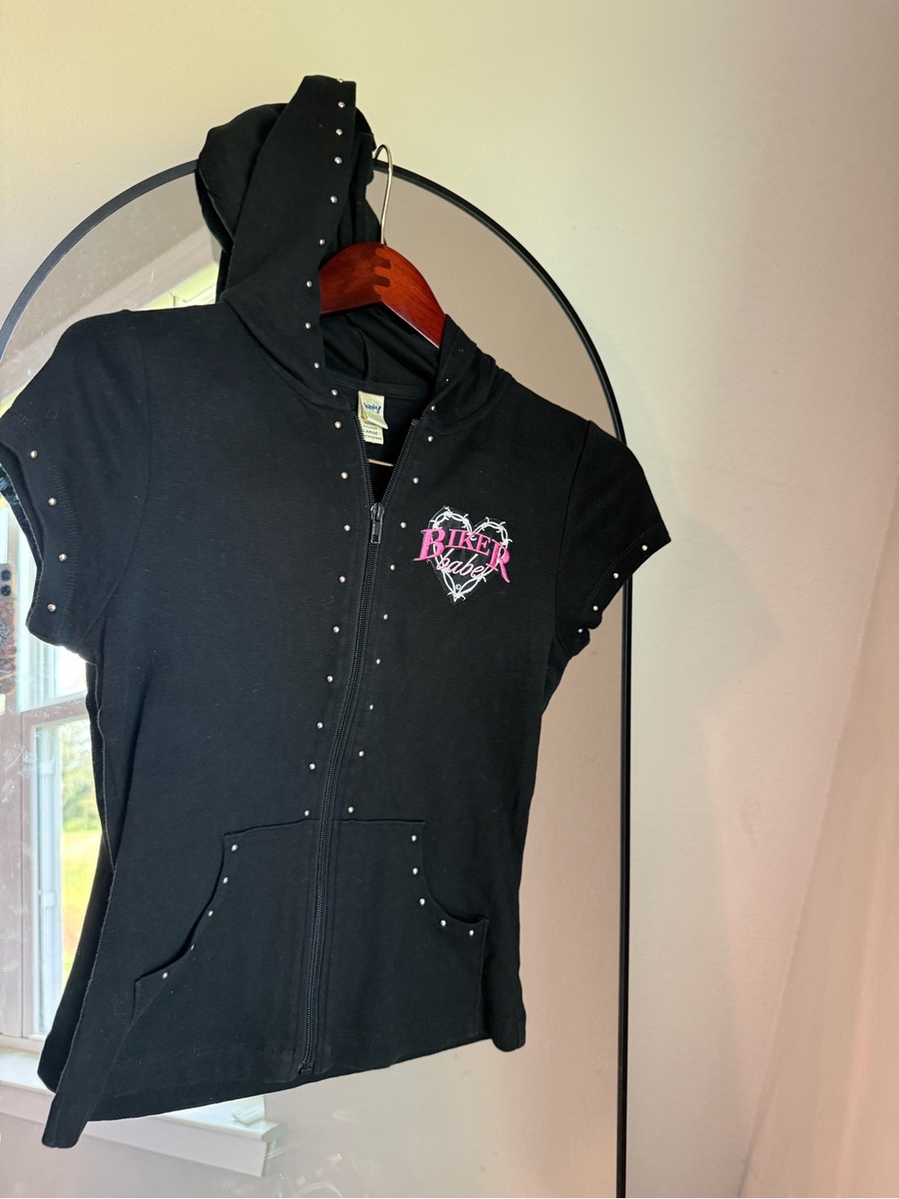 Vtg skater y2k Black Studded Short Sleeve Hoodie Kabul